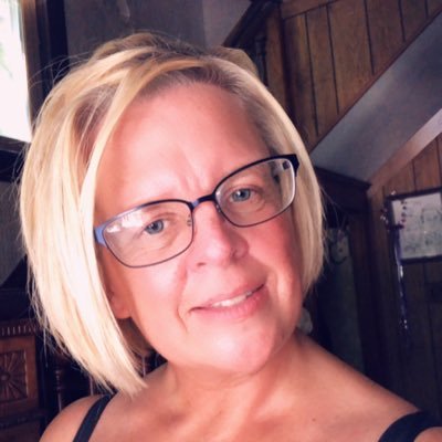 Profile Picture of Heather Powell (@Sunnie74) on Twitter