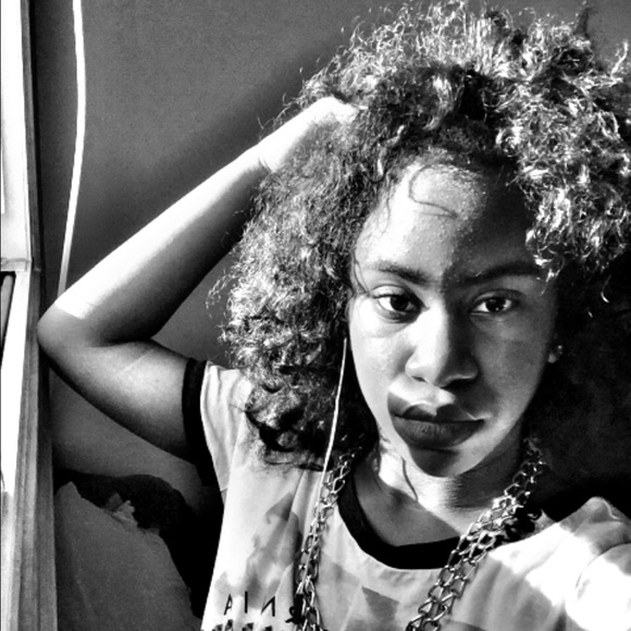 Profile Picture of Miranda Massey (@hanika) on Poshmark