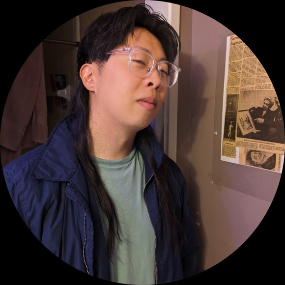 Profile Picture of David Sun (@dsun0122) on Poshmark