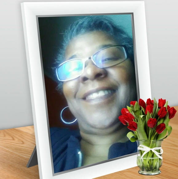 Profile Picture of Alberta Davis (@ahdavis1949) on Poshmark