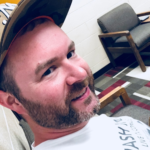 Profile Picture of Andrew Cagle (@citizenkane83) on Poshmark