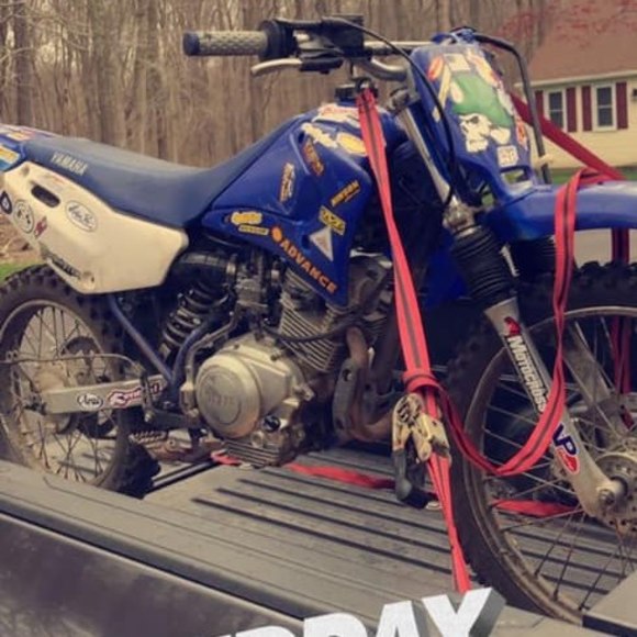 Profile Picture of Patrick Zdunek (@beezkneez102) on Poshmark