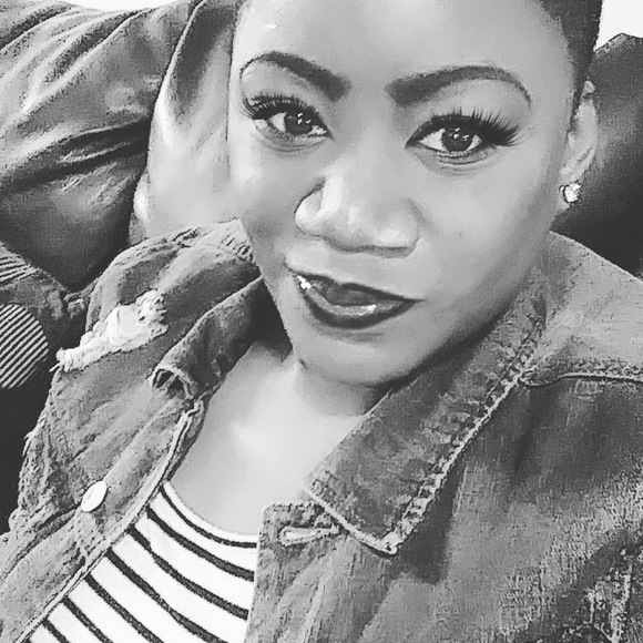 Profile Picture of Chantel Dunlap (@chanteldunlap) on Poshmark