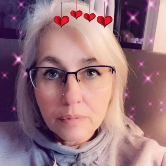 Profile Picture of Donna Dradi-arellano (@arellana) on Poshmark