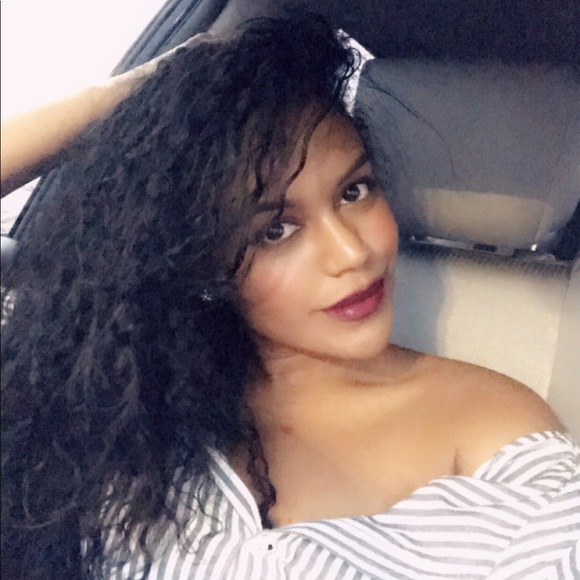 Profile Picture of Enginova Mastroti (@engy_10) on Poshmark