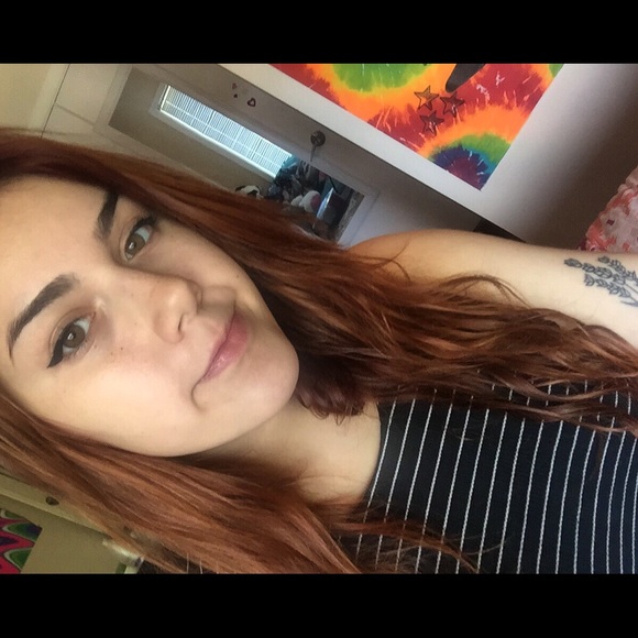 Profile Picture of Dolly Arone (@ogdolly) on Poshmark