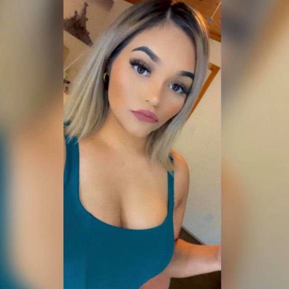 Profile Picture of Sol Morales (@solmorales852) on Poshmark