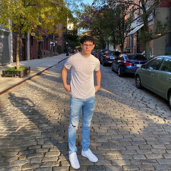 Profile Picture of Youssef Saleh (@dearestysaleh) on Poshmark