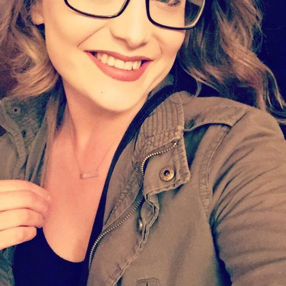 Profile Picture of Haley Keasler (@halmkeas) on Poshmark