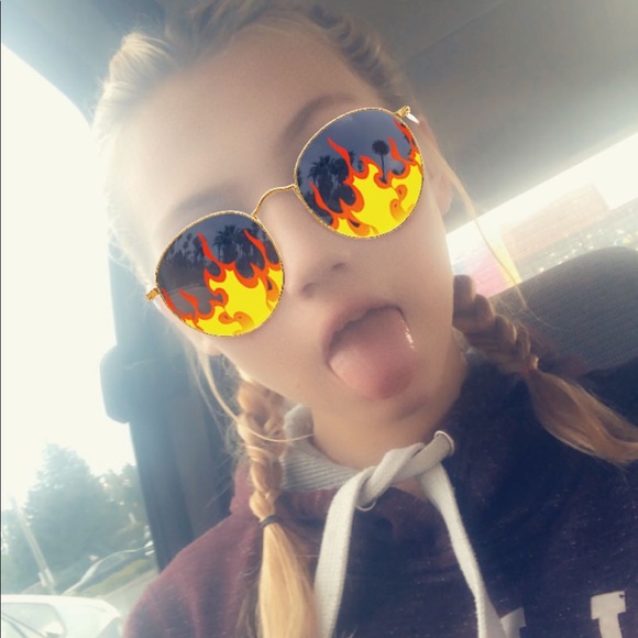 Profile Picture of Alleyauna Koser (@alleyauna420) on Poshmark