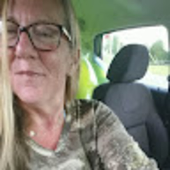 Profile Picture of Sonja Jefferson (@msjay1600) on Poshmark