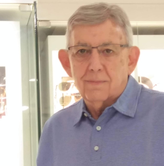 Profile Picture of Brian Blassberg (@bblassberg) on Poshmark