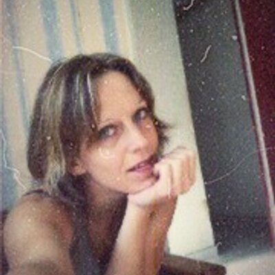 Profile Picture of Vanessa Dupont (@melvynmerveille) on Twitter