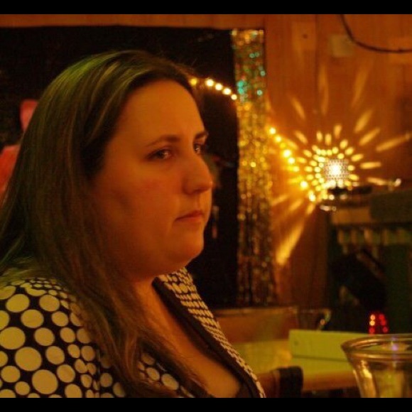 Profile Picture of Jamie Quick (@jlquick612) on Poshmark