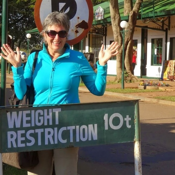 Profile Picture of Gillian Cook (@hangeron) on Poshmark