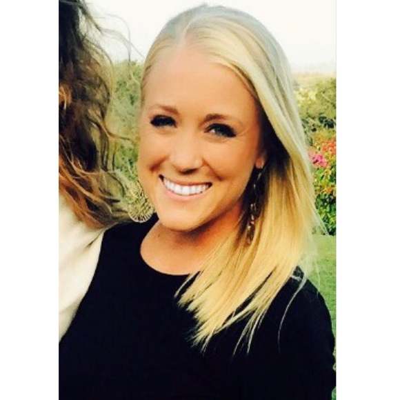 Profile Picture of Katelyn Bitonti (@_kayymac_) on Poshmark