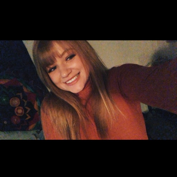 Profile Picture of Sarah Mctygue (@annraggety) on Poshmark