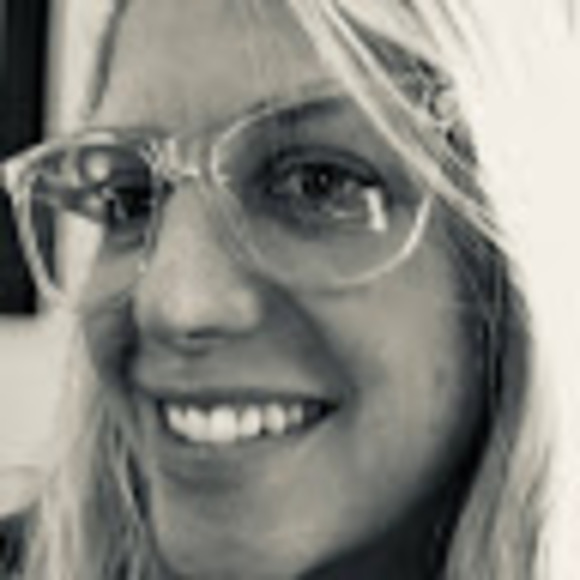 Profile Picture of Cara Kropp (@cara_kropp) on Poshmark
