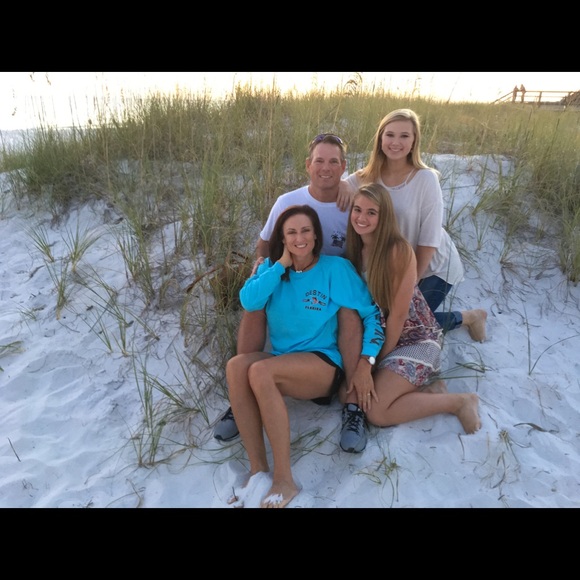 Profile Picture of Tara Furlough (@larry1601) on Poshmark