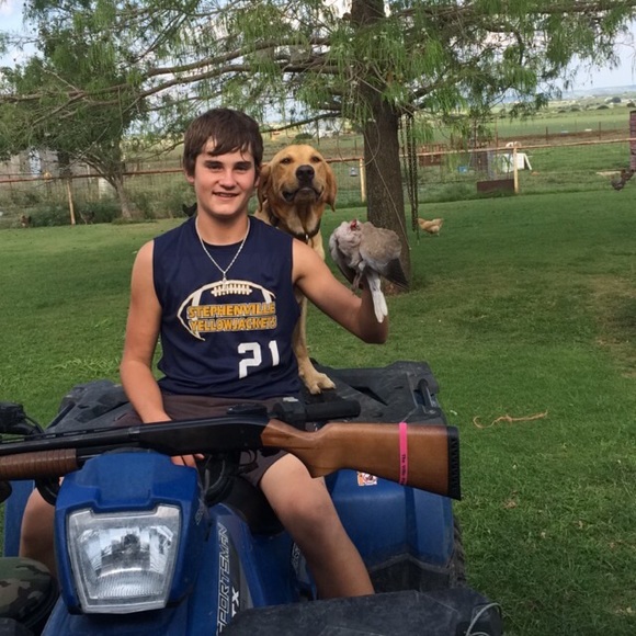 Profile Picture of Kreed Averhoff (@kreeda14) on Poshmark