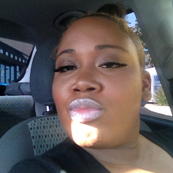 Kimberly Paulino - Poshmark Profile Picture of Kimberly Paulino (@kpakilla87) on Poshmark