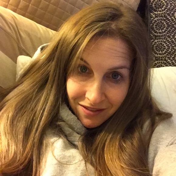 Profile Picture of Susan Elbaum (@whycough2) on Poshmark