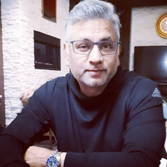 Profile Picture of Rafat Sarosh (@rafatsarosh) on Poshmark