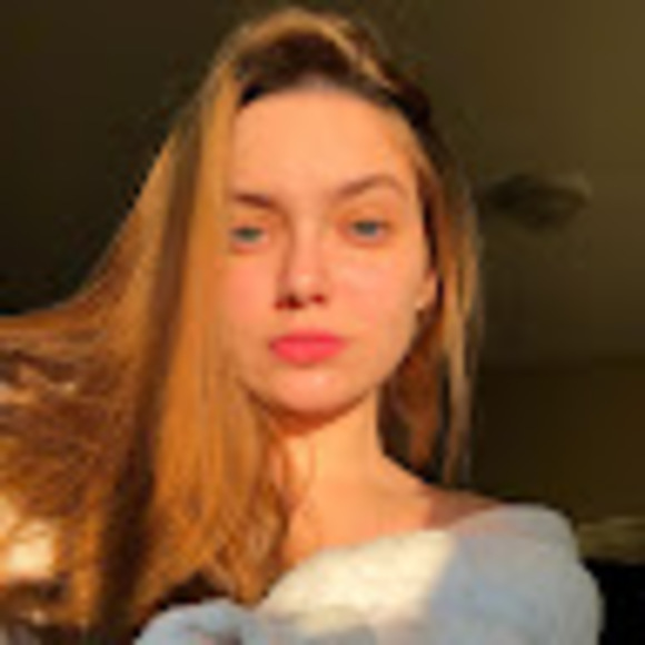 Profile Picture of Orianna Bracho (@oriannabracho12) on Poshmark