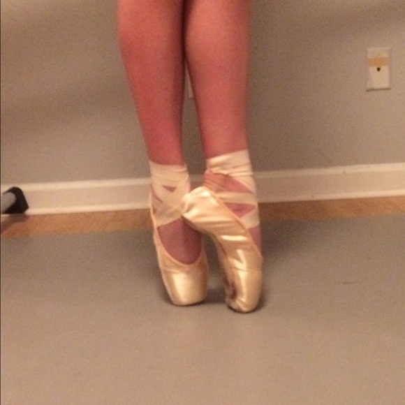 Kellie Willits - Poshmark Profile Picture of Kellie Willits (@kwillits1) on Poshmark