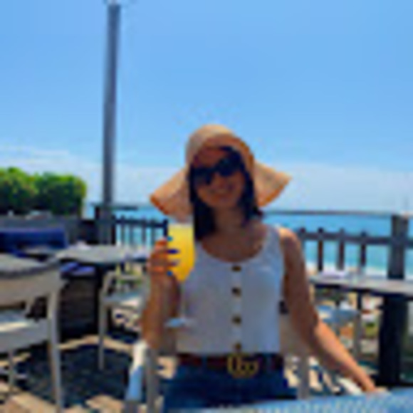 Profile Picture of Chloe Calvillo (@chloecalvillo9) on Poshmark