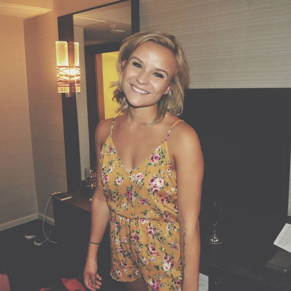 Profile Picture of Cassandra Stauffer (@cassandrasta723) on Poshmark