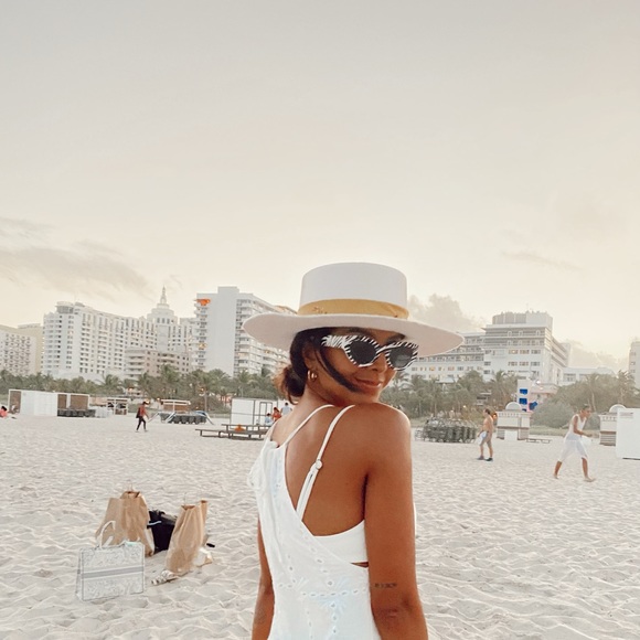 Profile Picture of Virginia Parra kannee (@virginiapk) on Poshmark