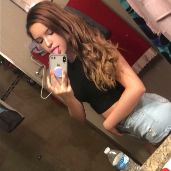 Profile Picture of Mia Mochizuki (@miamochizuki) on Poshmark