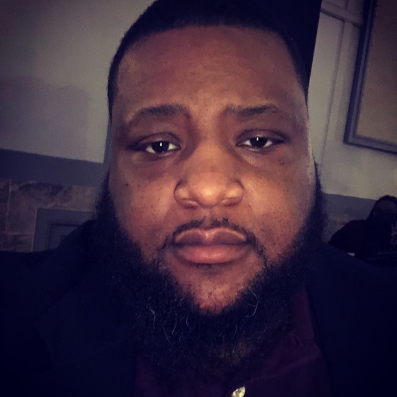 Profile Picture of Carlos Taylor (@carlos1180) on Poshmark