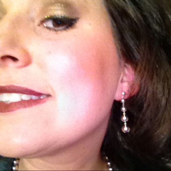 Profile Picture of Mia Feltis (@mfeltis) on Poshmark
