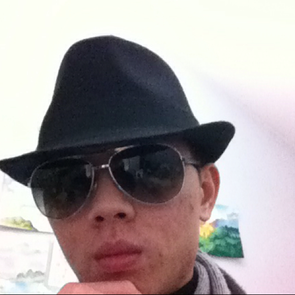 Profile Picture of Sam Huang (@suisaigenki) on Poshmark