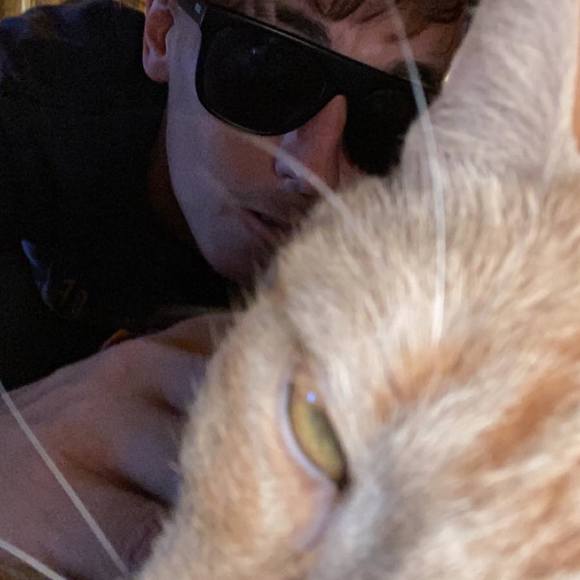 Profile Picture of Josh Rush (@joshwrush) on Poshmark