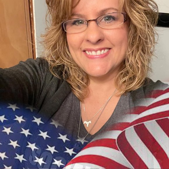 Profile Picture of Valerie Andres douglas (@reggiedog1) on Poshmark
