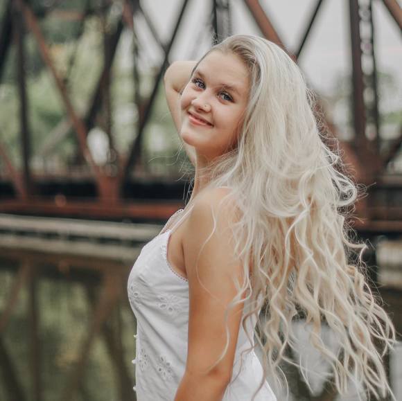 Profile Picture of Shelby Gerrow (@shelbygerrow) on Poshmark