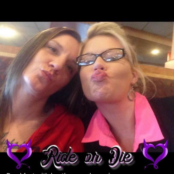 Profile Picture of Heather Duncan (@heather0409) on Poshmark