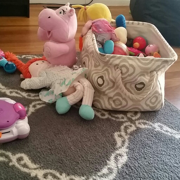 Profile Picture of Breanne Milione (@bremilione) on Poshmark