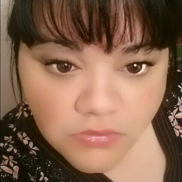 Profile Picture of Gloria Montoya (@kagedpoet) on Poshmark