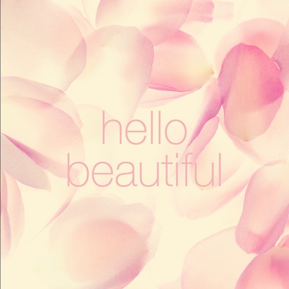 Profile Picture of Jenna Kivela-heinz (@jenna_aurora) on Poshmark