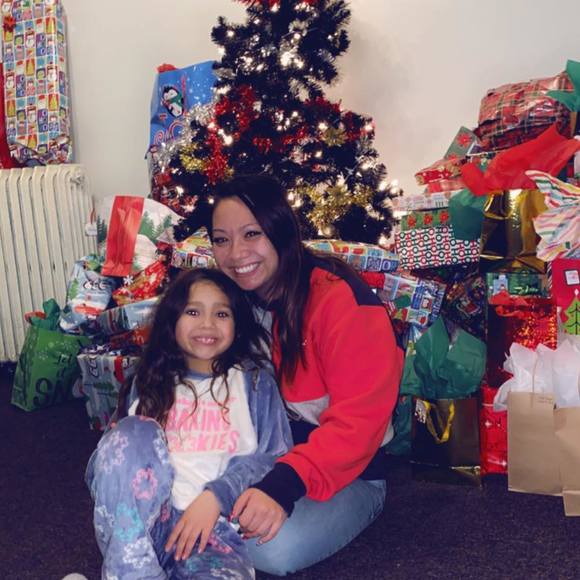 Profile Picture of Kimmy Kim (@kle0311) on Poshmark