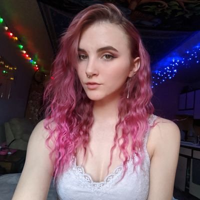 Profile Picture of Heather Strom (@HeatherStrom4) on Twitter