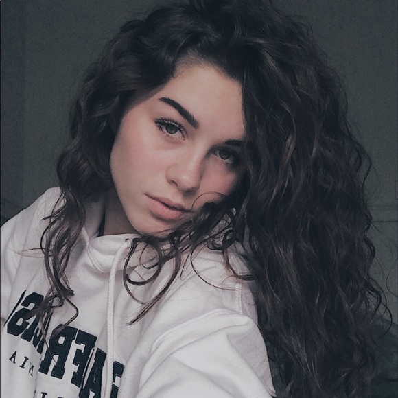 Profile Picture of Autumn Rasmussen (@audiraz) on Poshmark
