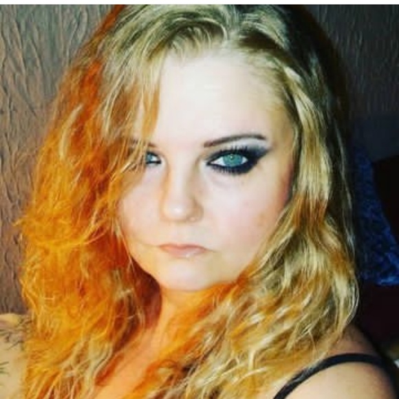 Profile Picture of Candy Sarnescky (@csarnescky) on Poshmark