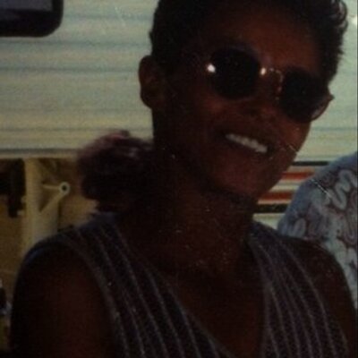 Profile Picture of Loren J  Richardson (@jooooanr) on Twitter
