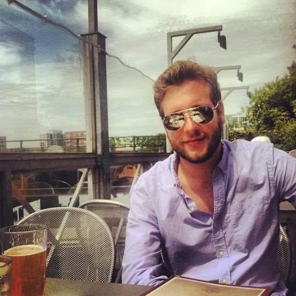 Profile Picture of Ernesto Hix (@cecica6621) on Poshmark