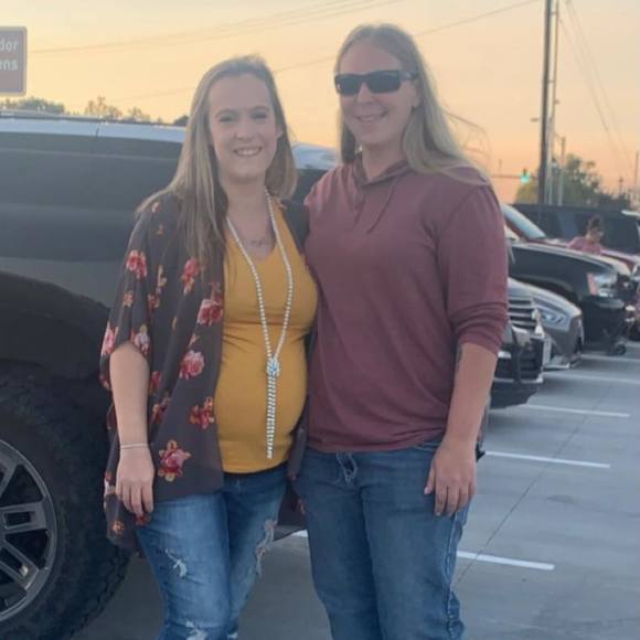 Profile Picture of Lahela Robinson (@lahela1991) on Poshmark